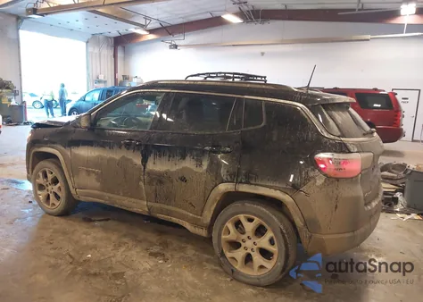 2019 Jeep Compass Limited 4X4 из США, поврежденный, VIN 3C4NJDCB9KT827203